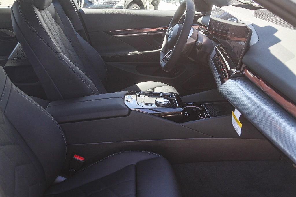 New 2027 BMW i5 eDrive40 w/ M Sport Package RWD image 12