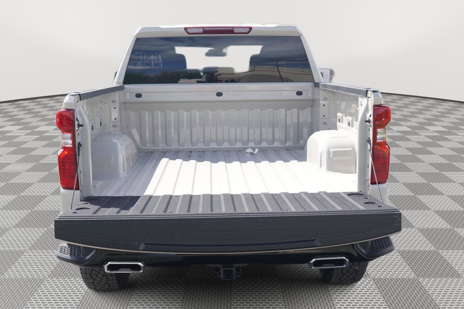 New 2026 Chevrolet Silverado 1500 Custom Trail Boss w/ LPO, Dark Essentials Package AWD/4WD image 5