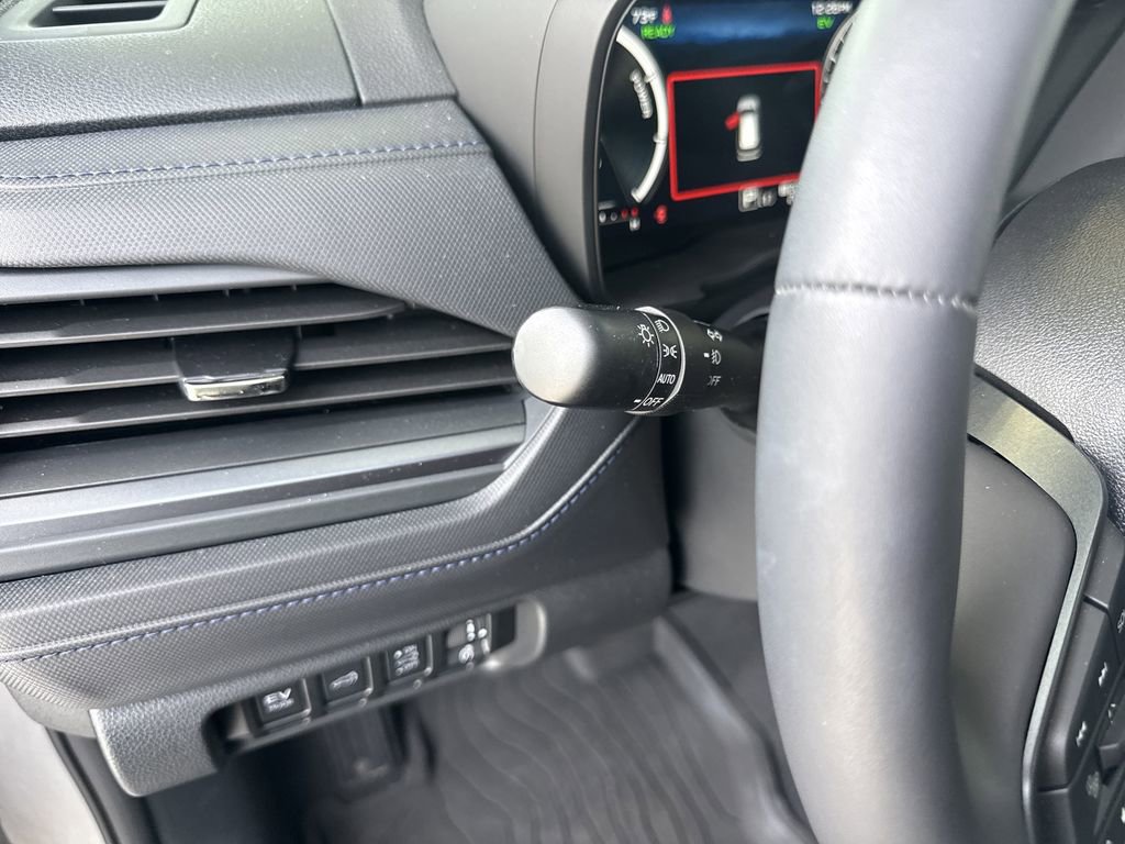 Used 2025 Subaru Forester Limited w/ Protection Package (1PH) image 21