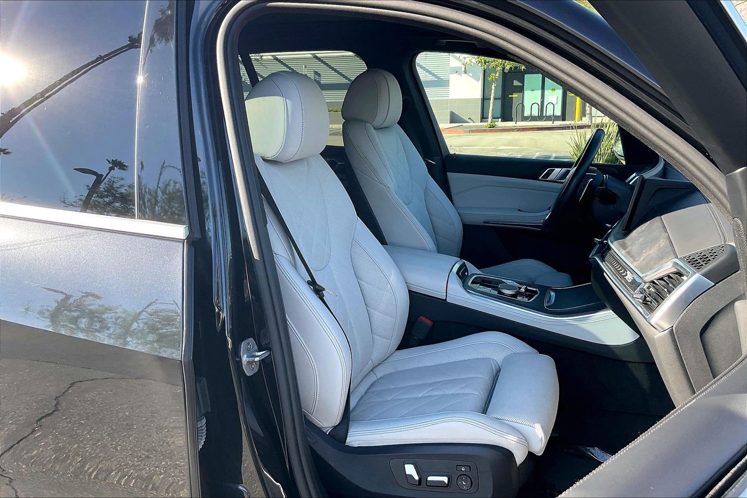 Used 2024 BMW X5 sDrive40i w/ Parking Assistance Package RWD image 7