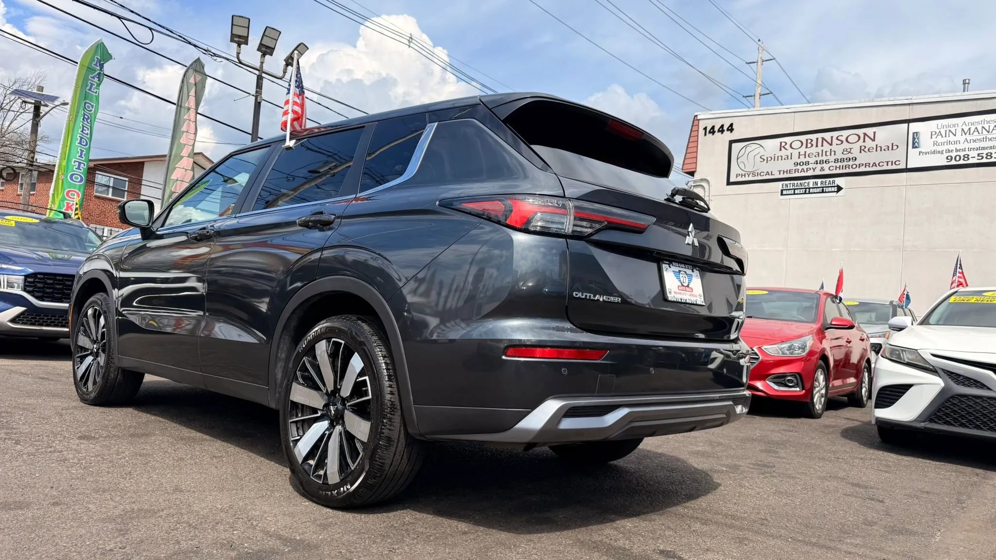 Used 2025 Mitsubishi Outlander SE AWD/4WD image 8