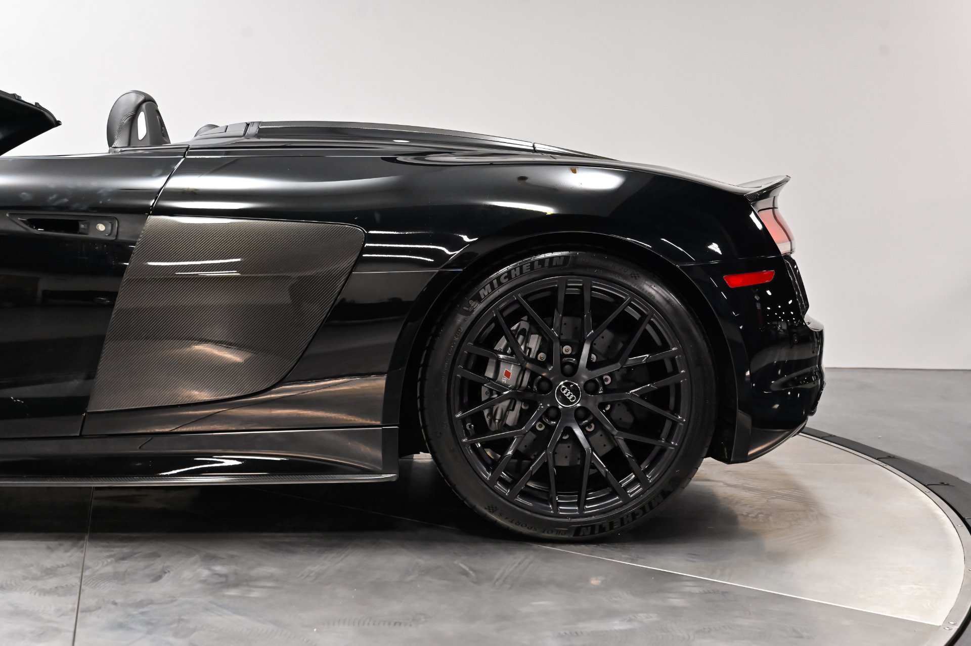 Used 2018 Audi R8 V10 plus AWD/4WD image 30