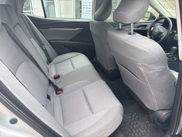 Used 2025 Toyota Camry LE AWD/4WD image 30