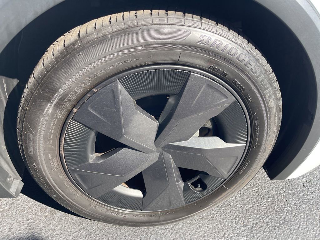 Used 2024 Toyota Prius Prime SE image 25