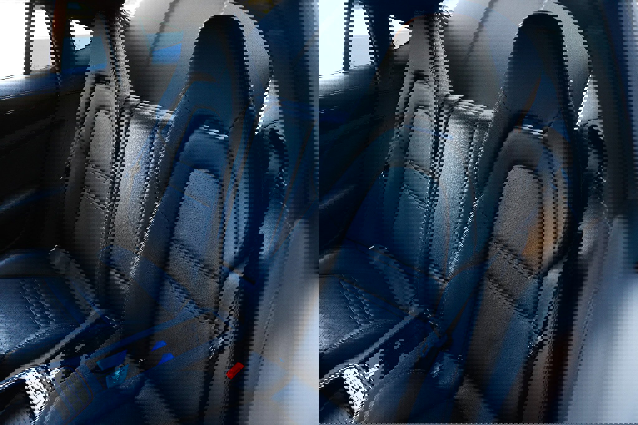 Used 2018 Porsche Panamera image 11