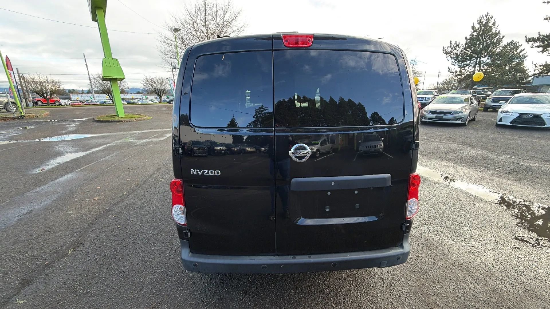 Used 2019 Nissan NV200 S w/ Cruise Control Package image 4