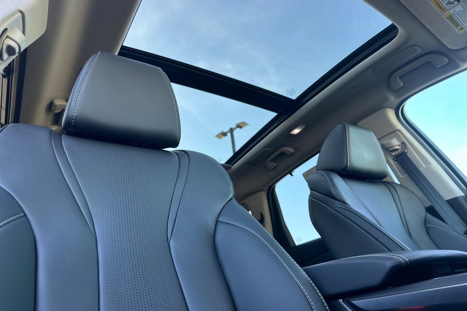 Used 2025 Acura MDX SH-AWD w/ Technology Package image 22