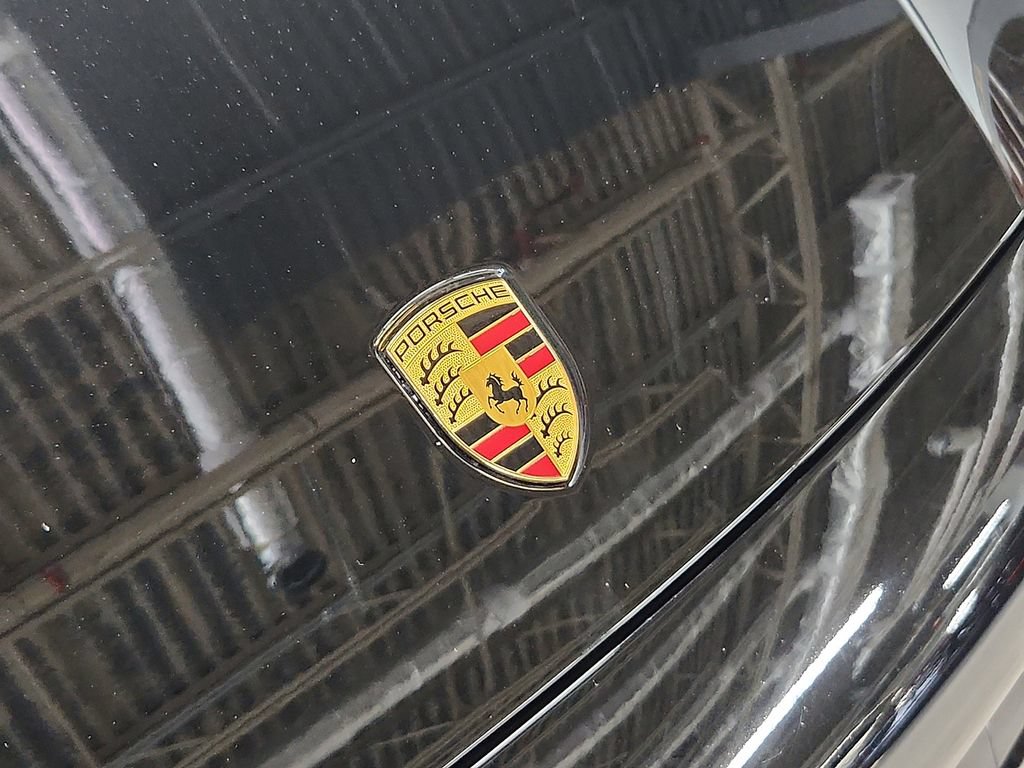 Used 2023 Porsche Cayenne GTS AWD/4WD image 31