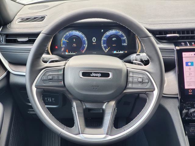 New 2025 Jeep Grand Cherokee Limited image 22
