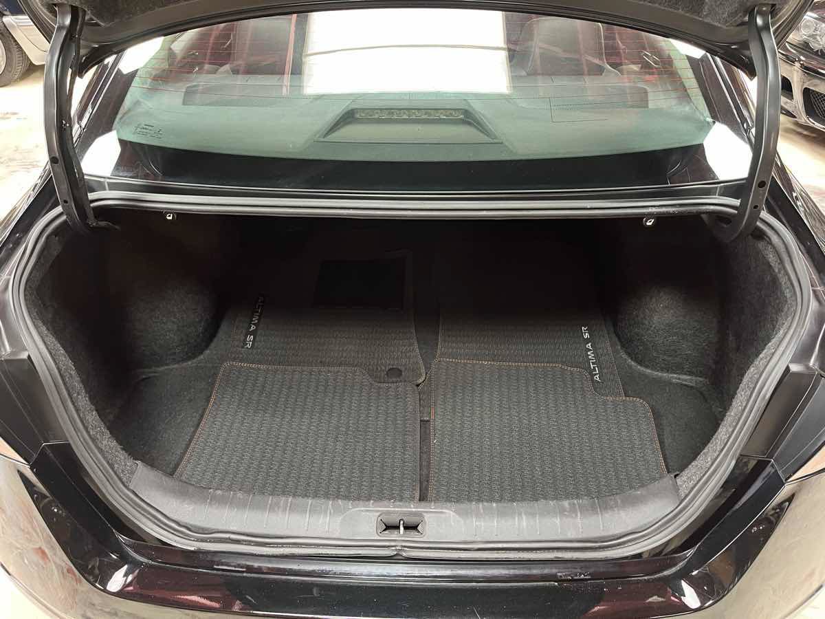 Used 2019 Nissan Altima 2.5 SR FWD image 24