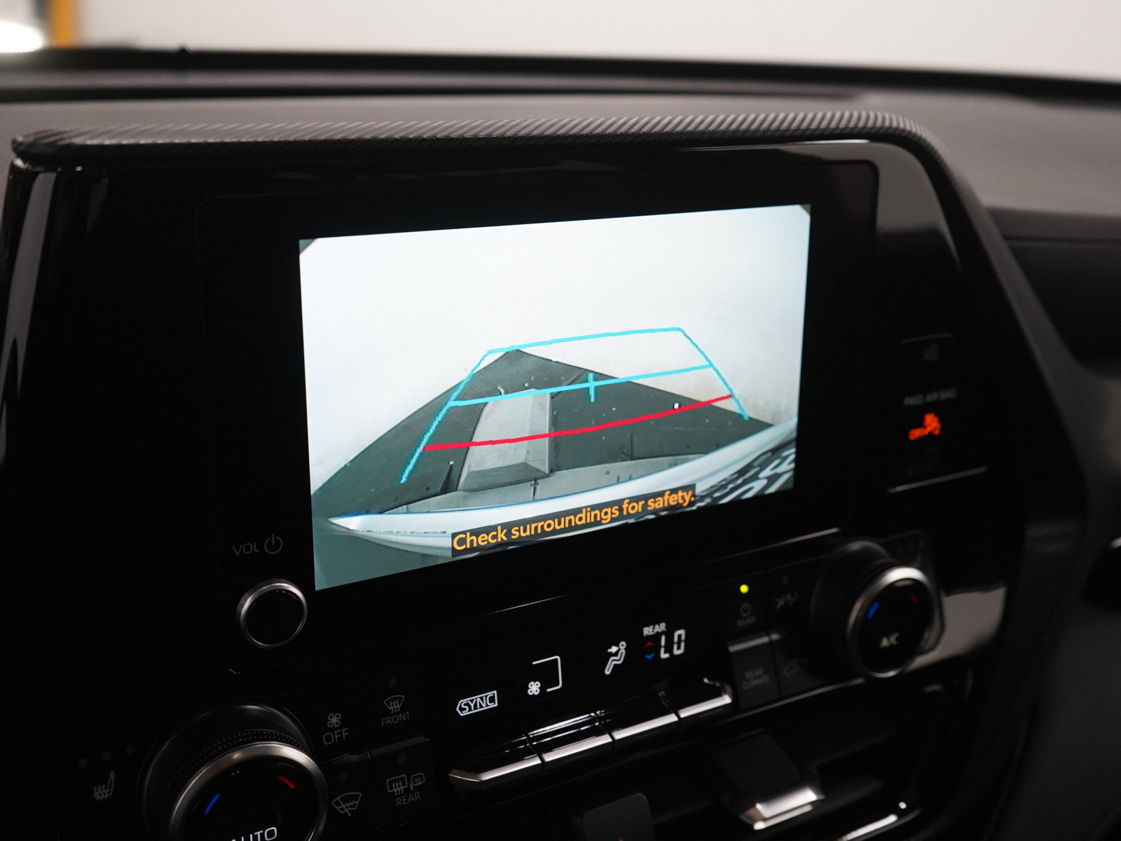 Used 2025 Toyota Highlander XSE AWD/4WD image 25