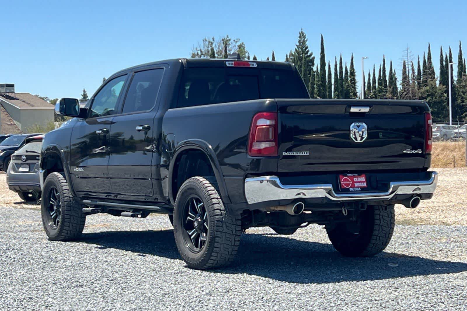 Used 2019 RAM 1500 Laramie AWD/4WD image 7