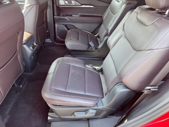 New 2026 Ford Explorer Platinum RWD image 7