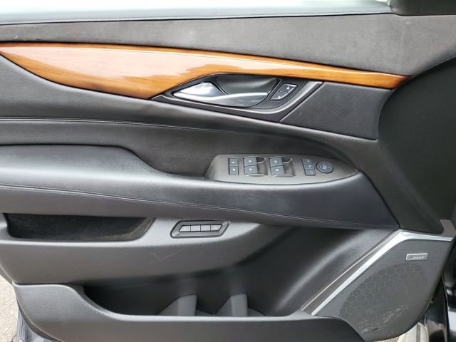 Used 2016 Cadillac Escalade ESV Luxury image 25