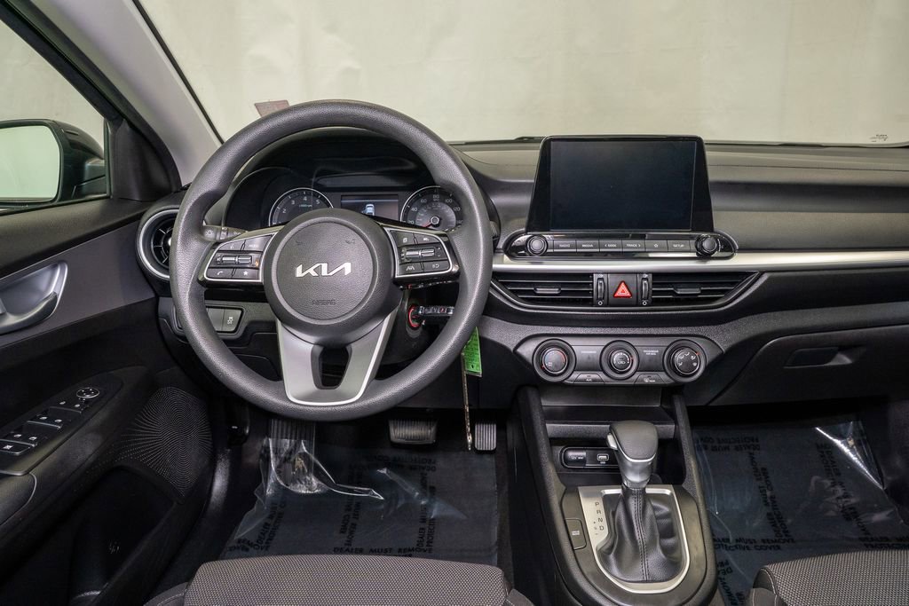 Used 2023 Kia Forte LXS w/ LXS Technology Package image 6