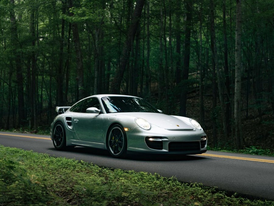Used 2008 Porsche 911 GT2 RWD image 6