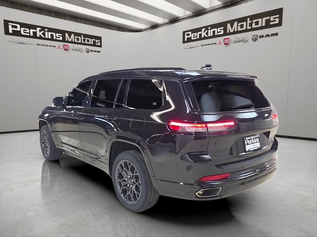 Used 2024 Jeep Grand Cherokee L Summit w/ High Altitude Package AWD/4WD image 8
