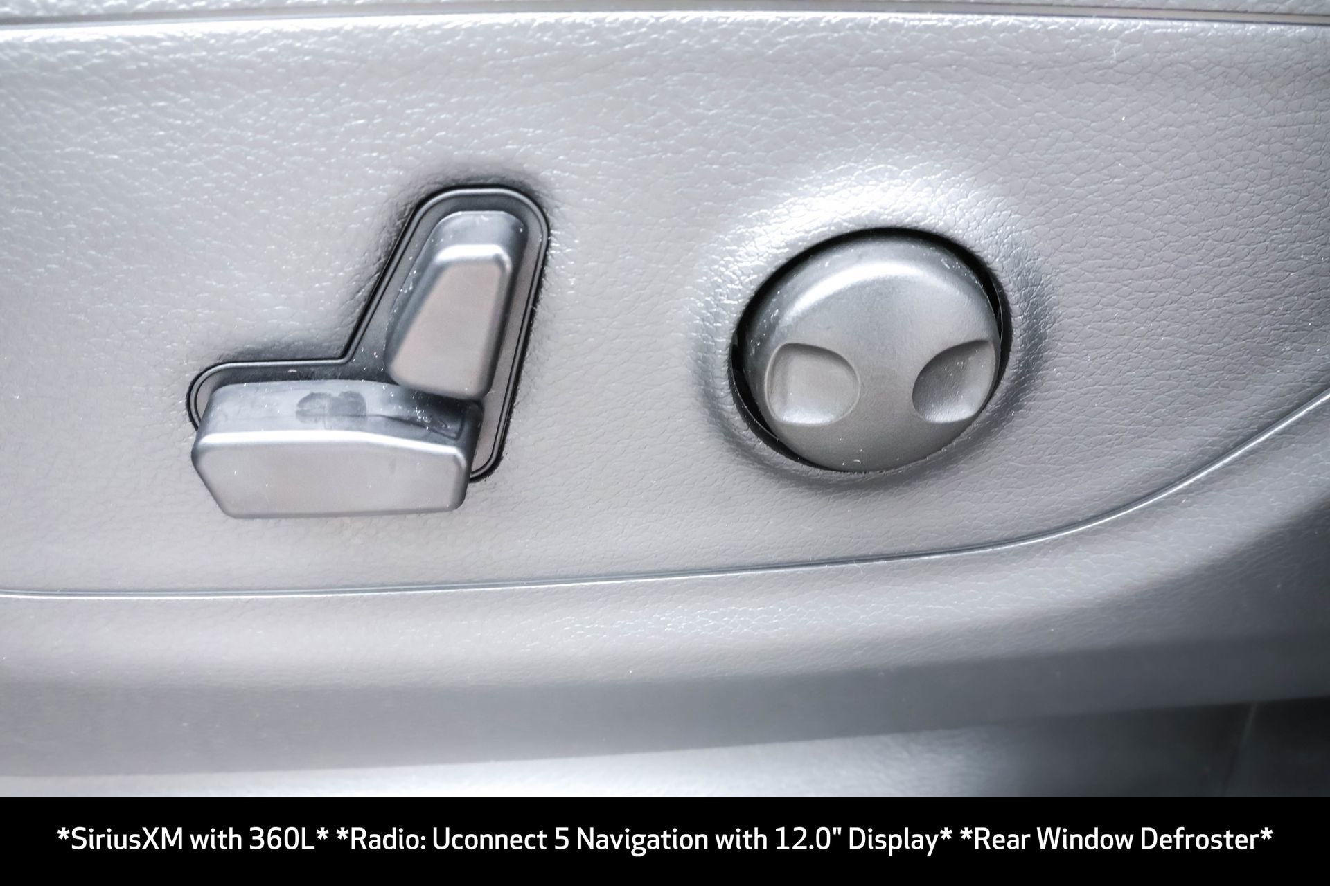 New 2026 RAM 1500 4x4 Crew Cab image 7