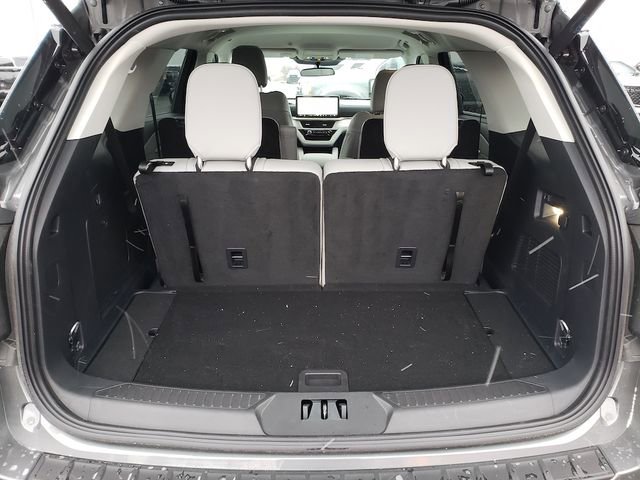 New 2025 Ford Explorer Active w/ Active Comfort Package image 8