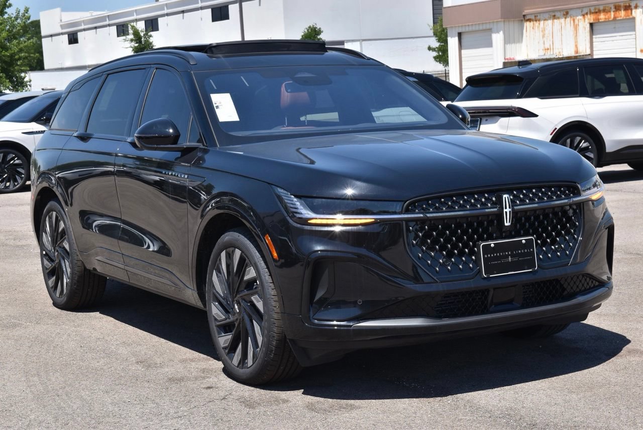 New 2026 Lincoln Nautilus Reserve w/ Jet Appearance Package AWD/4WD image 9