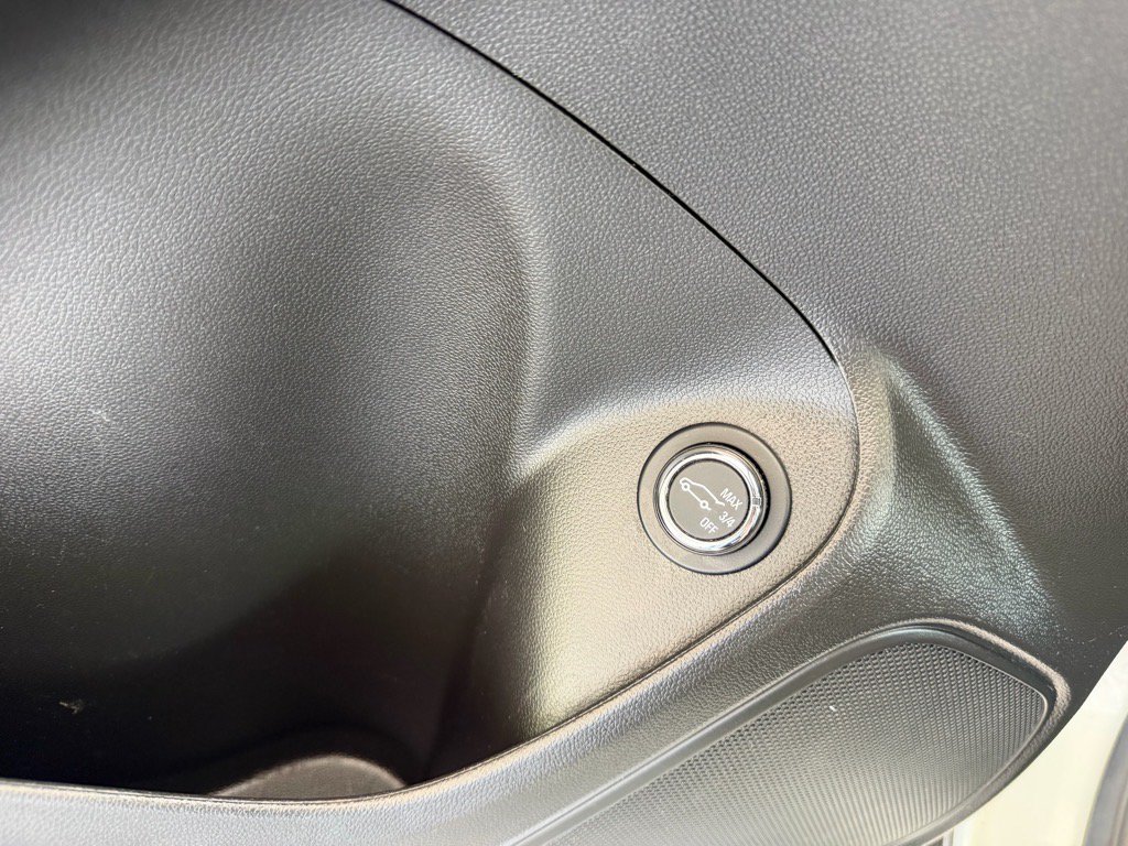 Used 2023 Buick Encore GX Essence w/ Advanced Technology Package AWD/4WD image 21