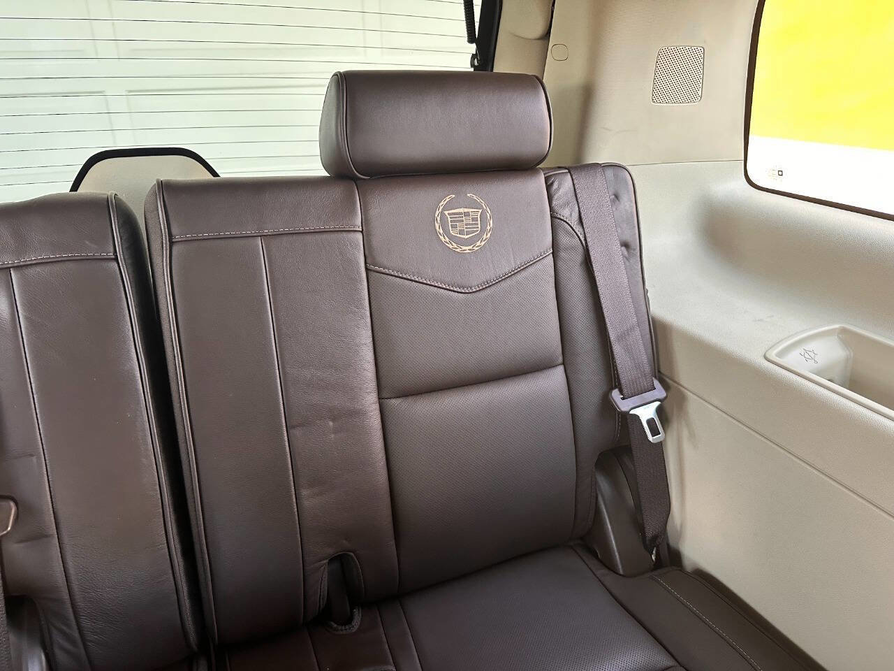 Used 2011 Cadillac Escalade Platinum image 73