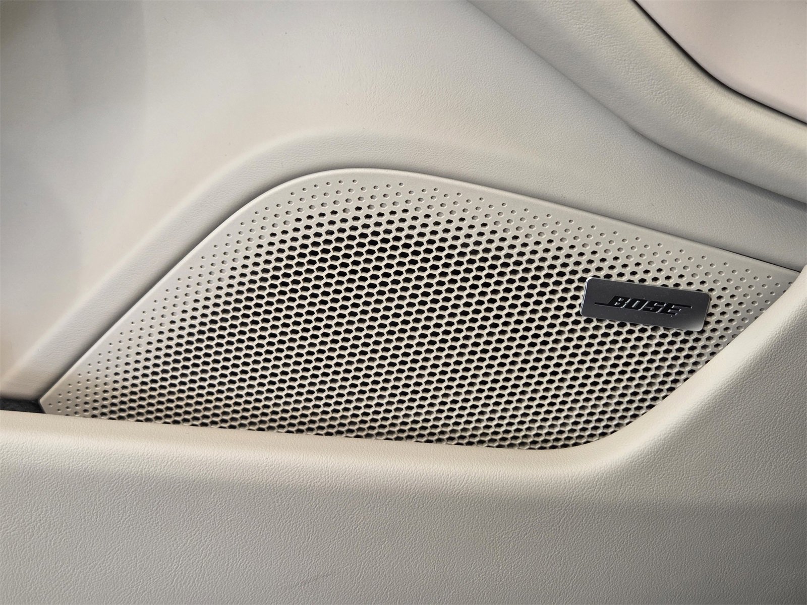 New 2026 Porsche Taycan 4S image 16