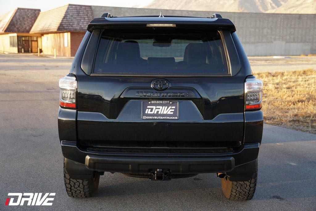 Used 2022 Toyota 4Runner TRD Off-Road Premium w/ Moonroof Package image 9