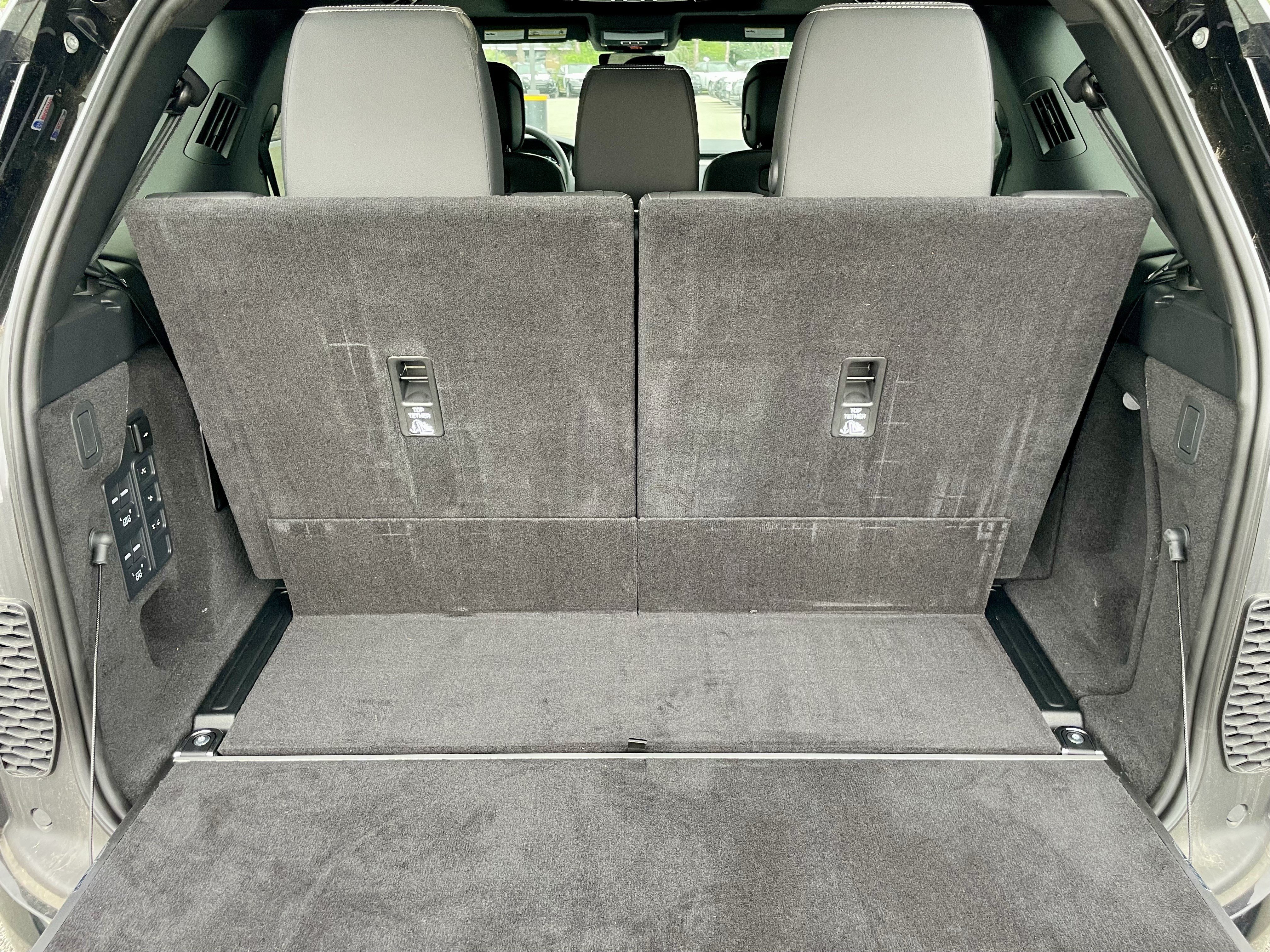 New 2026 Land Rover Discovery Limited Edition AWD/4WD image 38