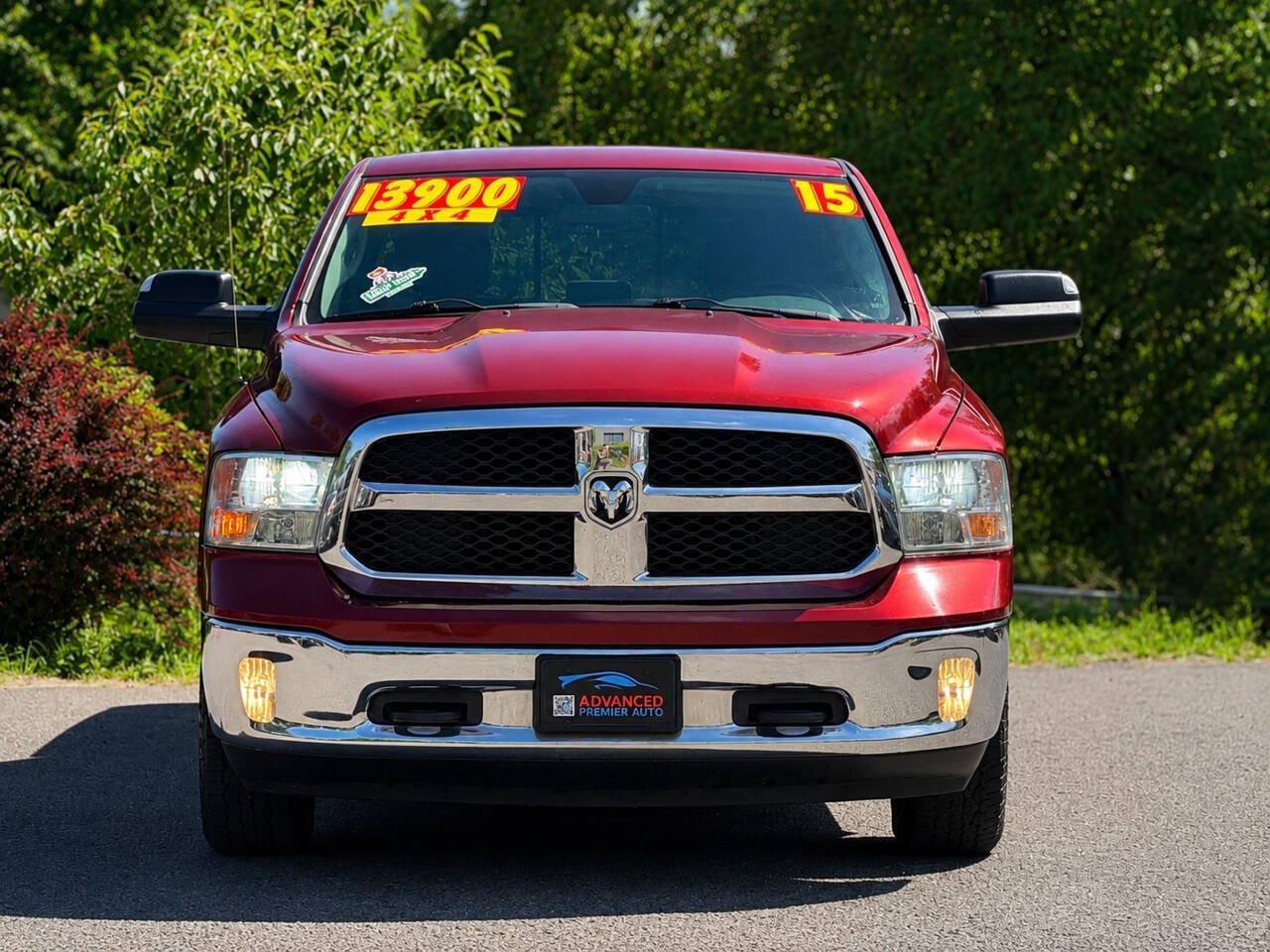 Used 2015 RAM 1500 Classic SLT w/ Luxury Group AWD/4WD image 2