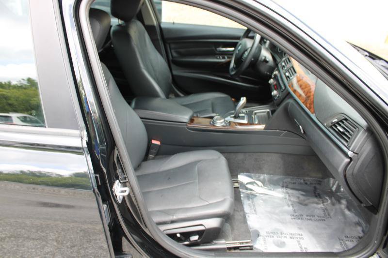 Used 2014 BMW 320i xDrive Sedan AWD/4WD image 10