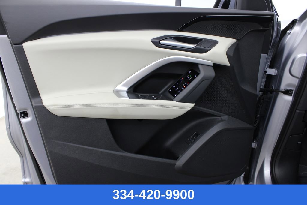 New 2025 Audi Q5 Premium image 16