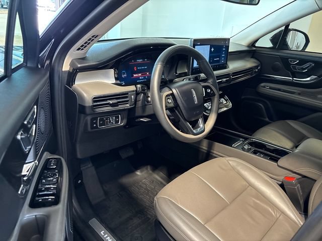 Used 2024 Lincoln Corsair Grand Touring AWD/4WD image 6