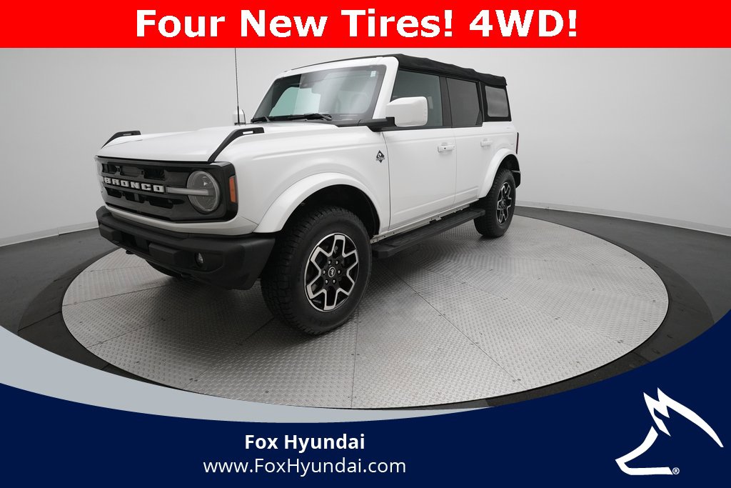 Used 2022 Ford Bronco Outer Banks image 1