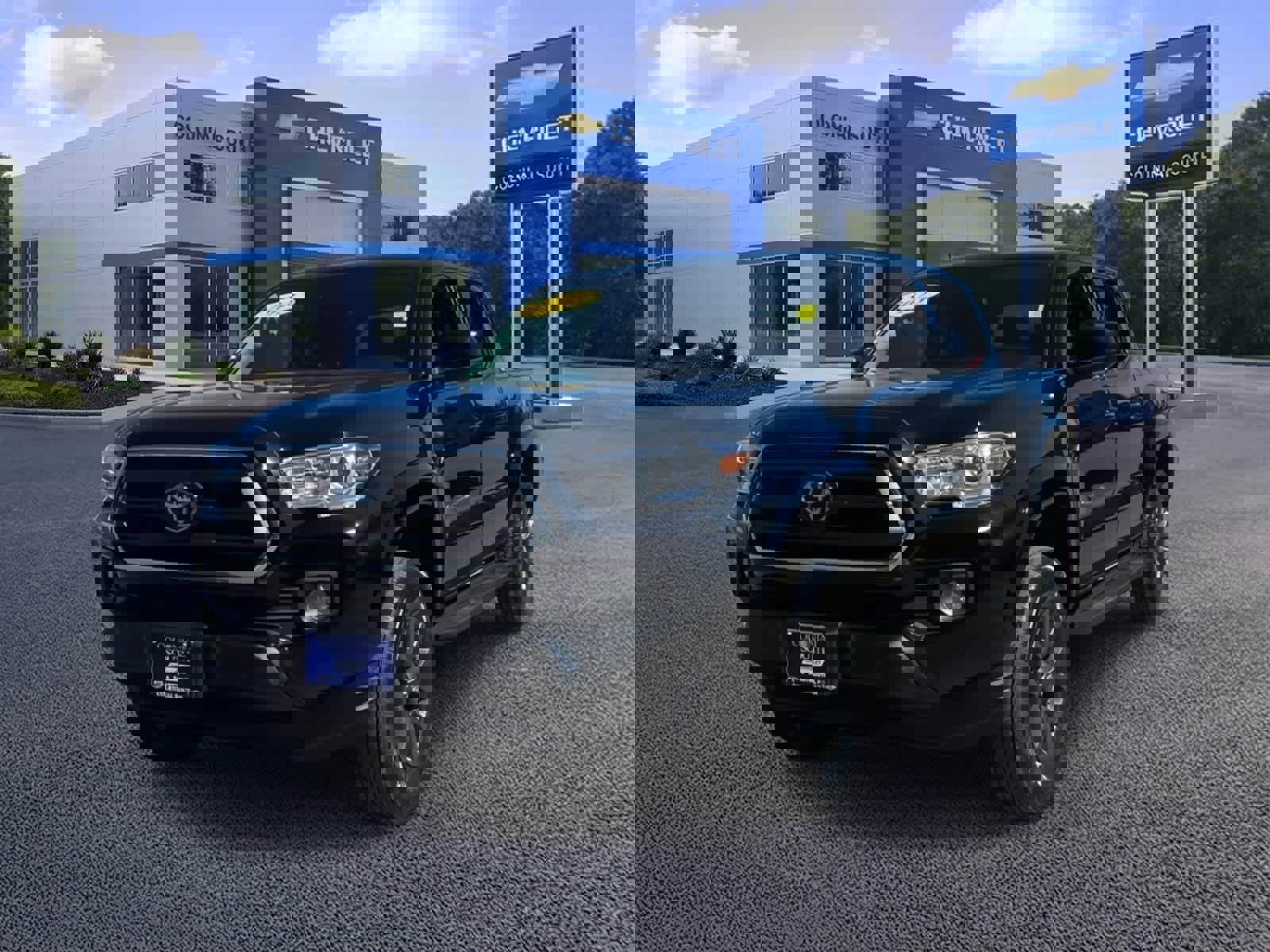 Used 2023 Toyota Tacoma SR5 image 1