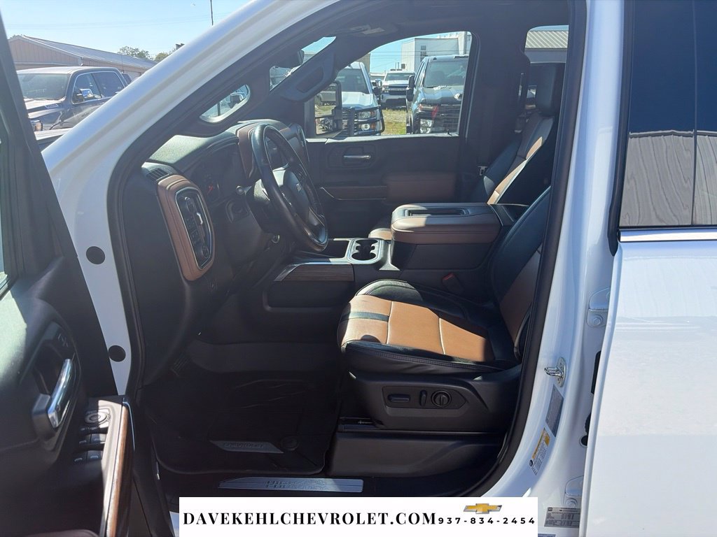 Used 2022 Chevrolet Silverado 3500 High Country AWD/4WD image 18