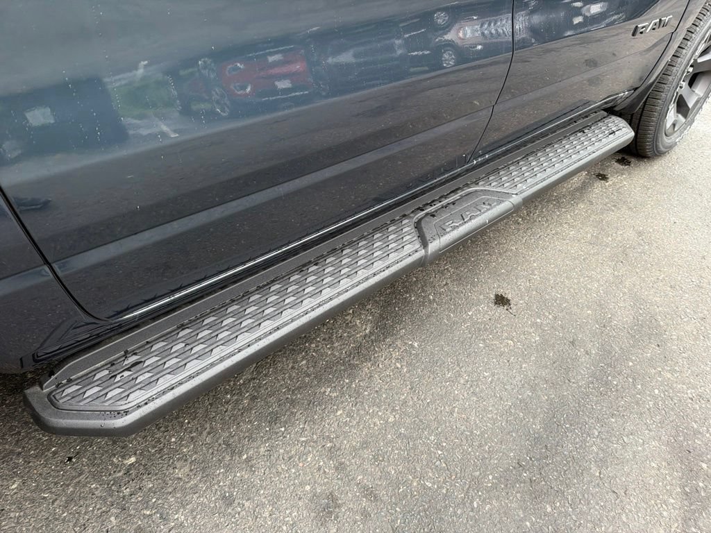 New 2026 RAM 1500 Express AWD/4WD image 37
