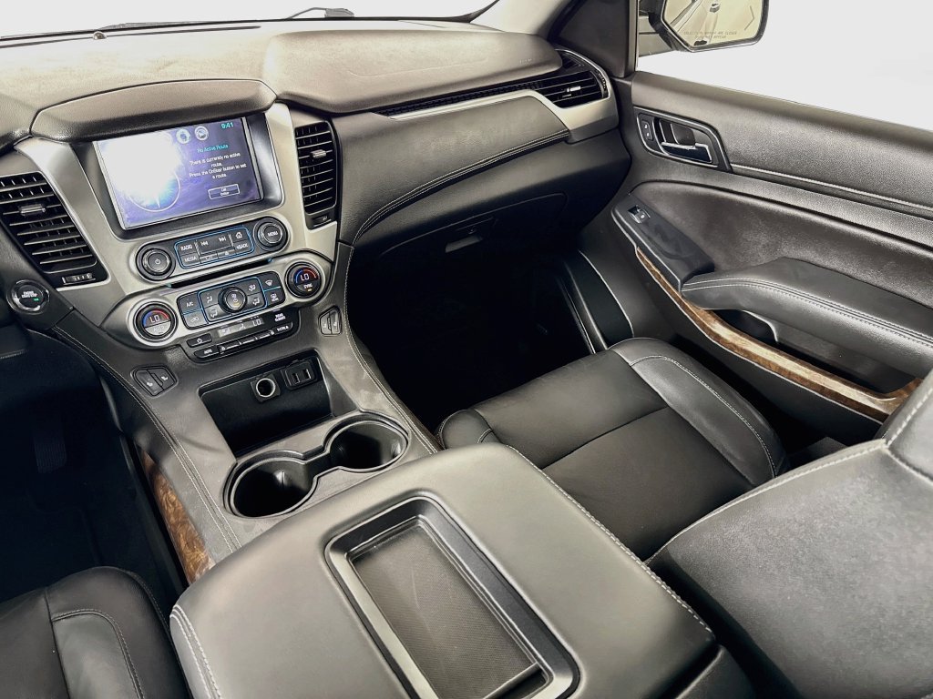 Used 2020 Chevrolet Tahoe LT w/ Luxury Package RWD image 24