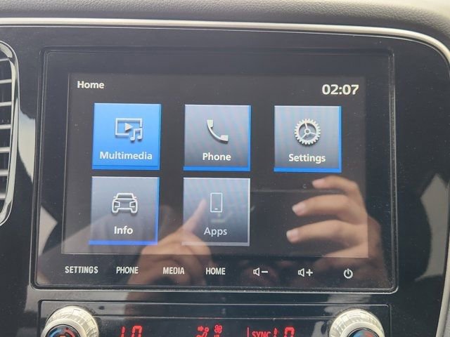 Used 2020 Mitsubishi Outlander SE image 5