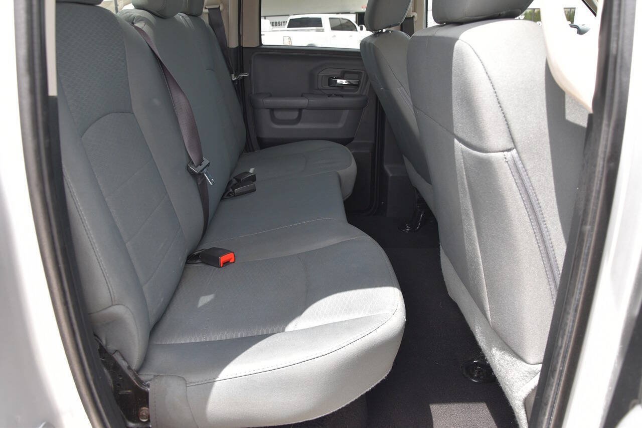 Used 2016 RAM 1500 Classic SLT RWD image 11