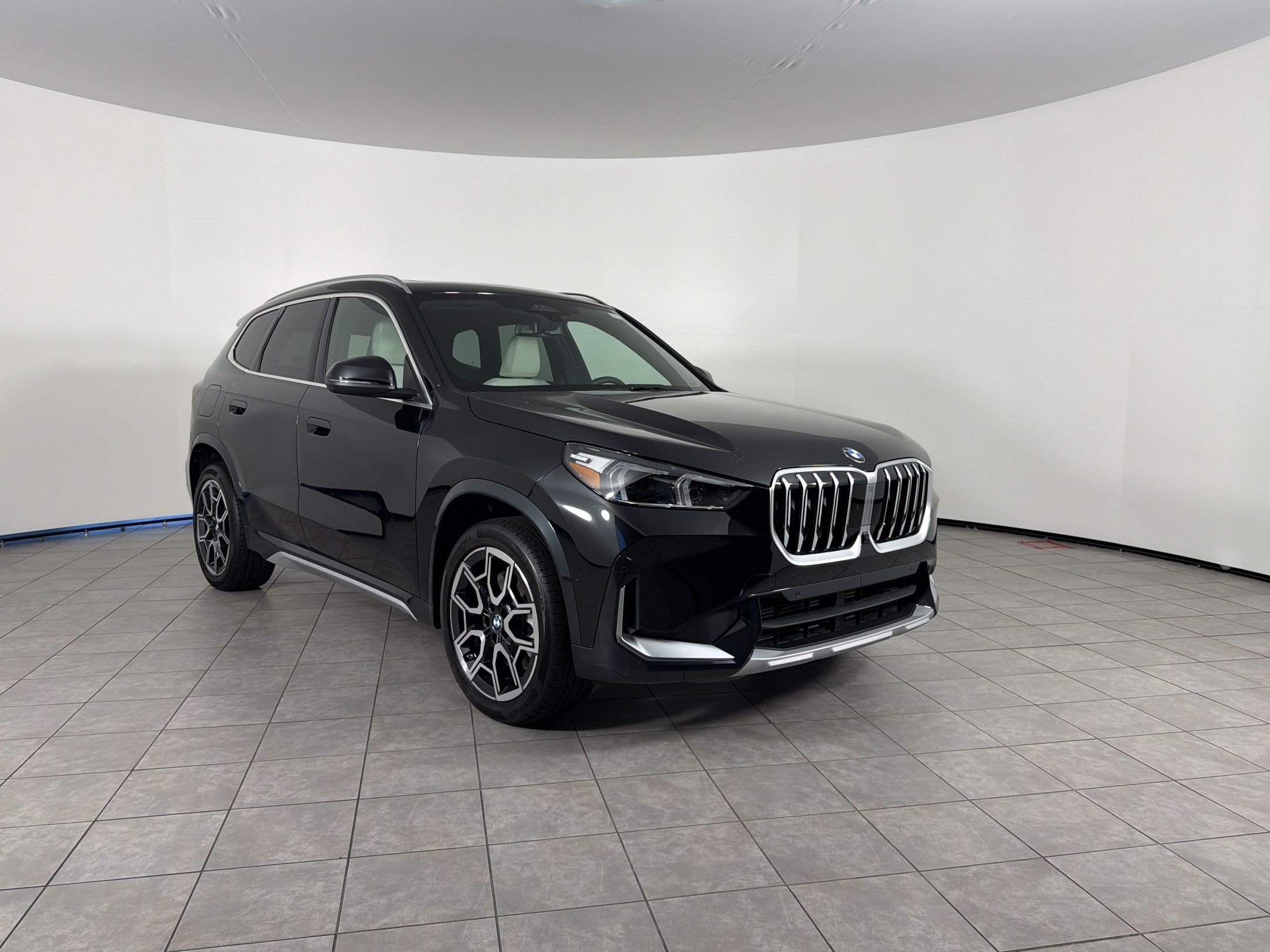 New 2026 BMW X1 xDrive28i w/ Technology Package AWD/4WD image 7