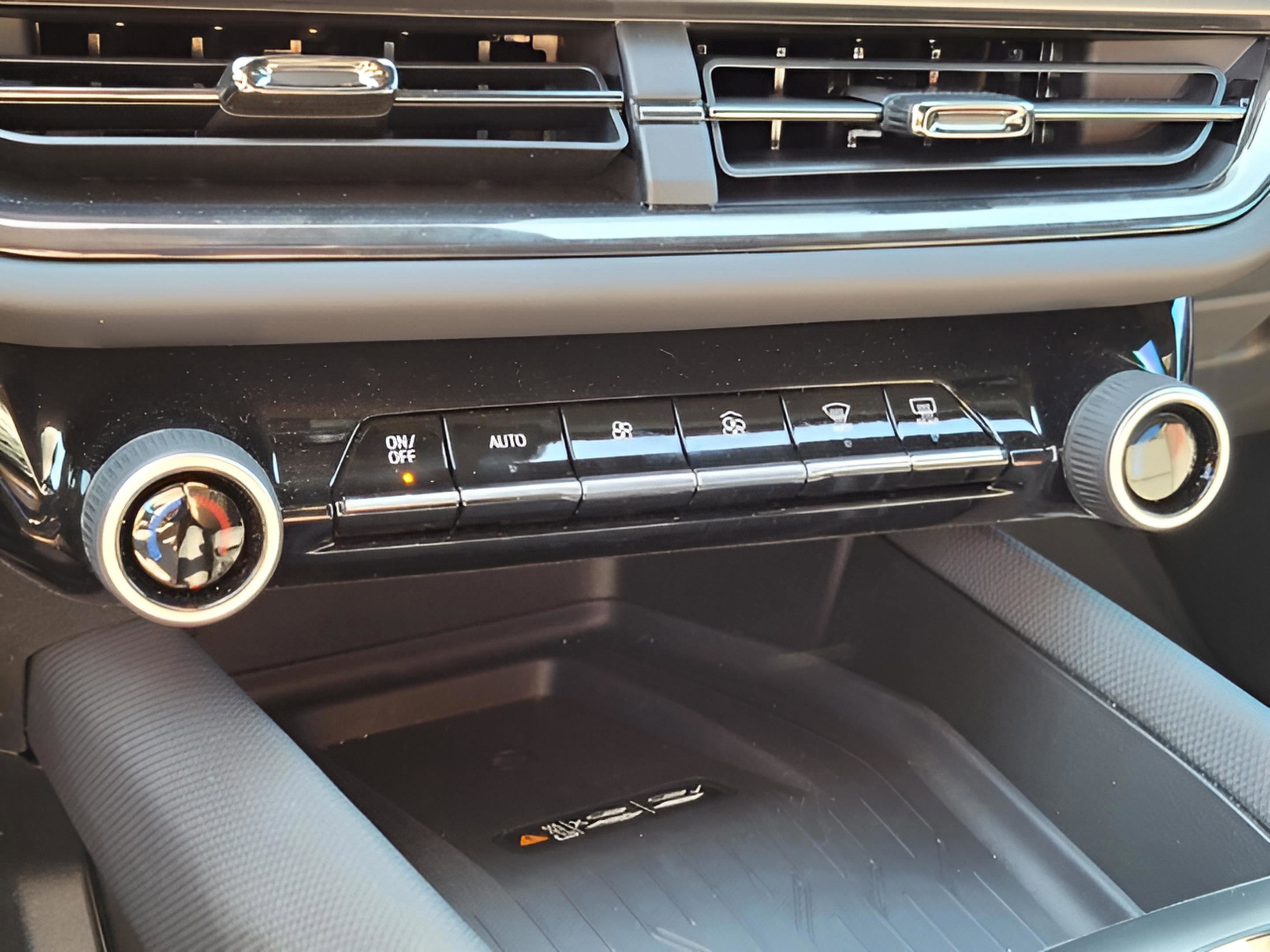 New 2025 Chevrolet Equinox EV RS w/ Active Safety Package 3 image 22