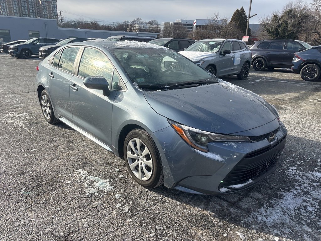 Used 2023 Toyota Corolla LE image 1
