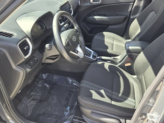 Used 2024 Hyundai Venue SEL FWD image 10