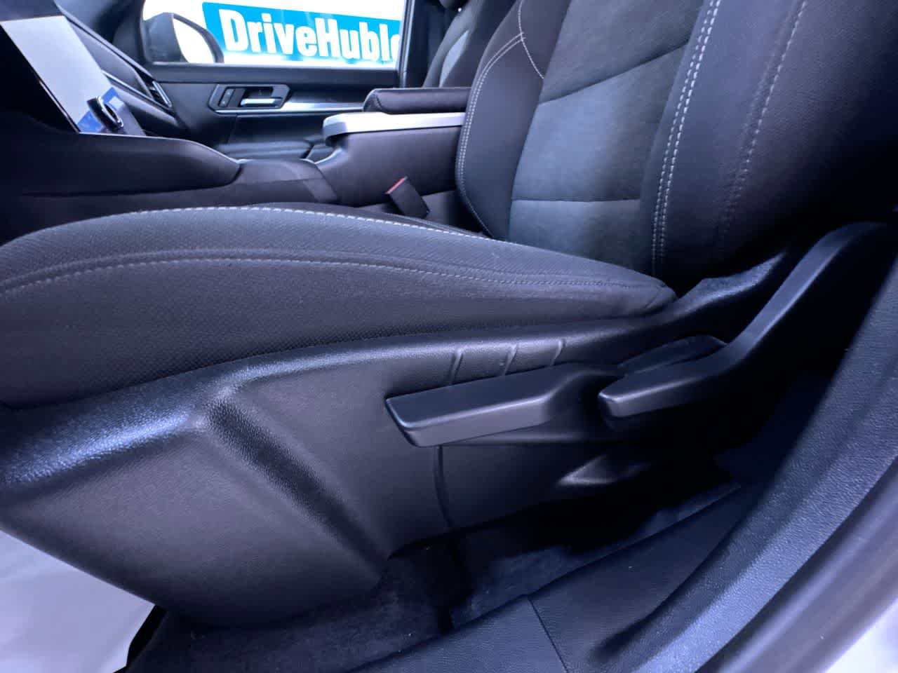Used 2025 GMC Terrain Elevation AWD/4WD image 13