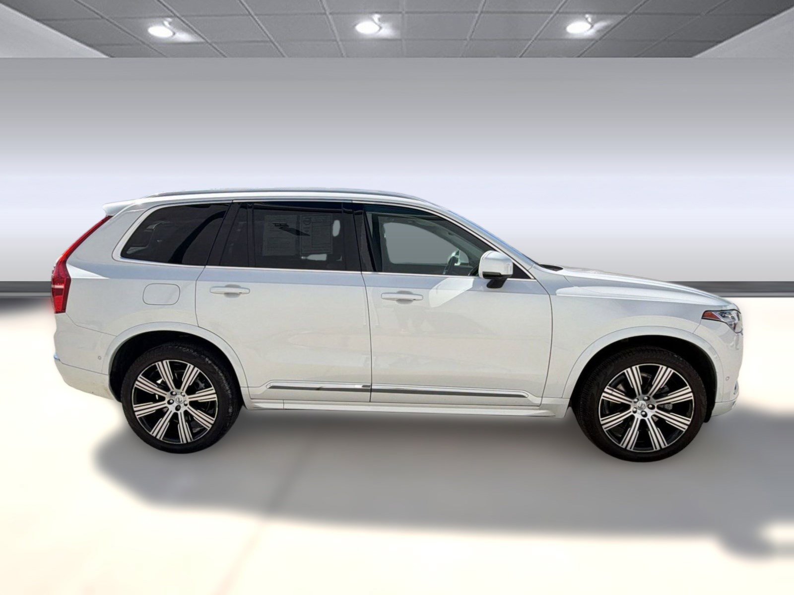Used 2024 Volvo XC90 B6 Plus w/ Protection Package Premier AWD/4WD image 8