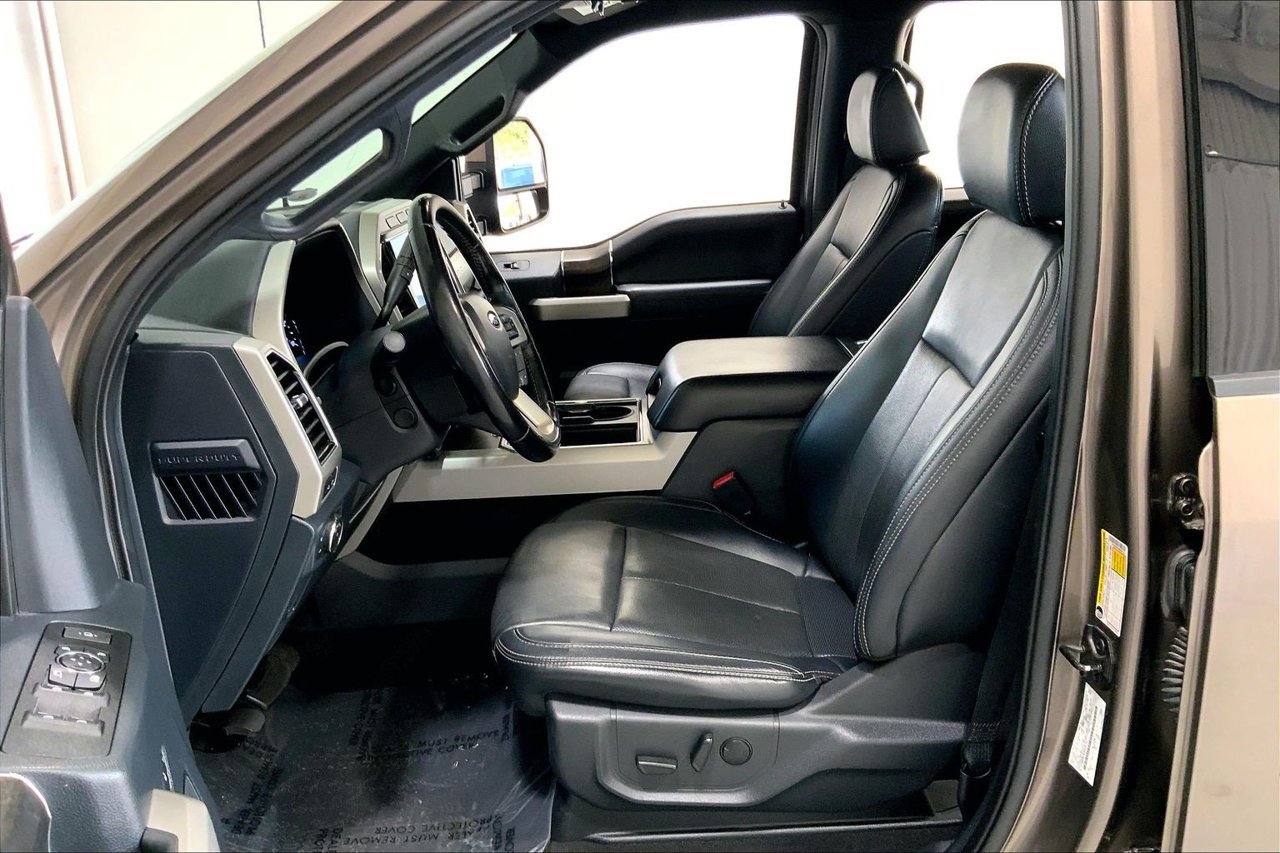 Used 2022 Ford F350 Lariat w/ Lariat Ultimate Package AWD/4WD image 18