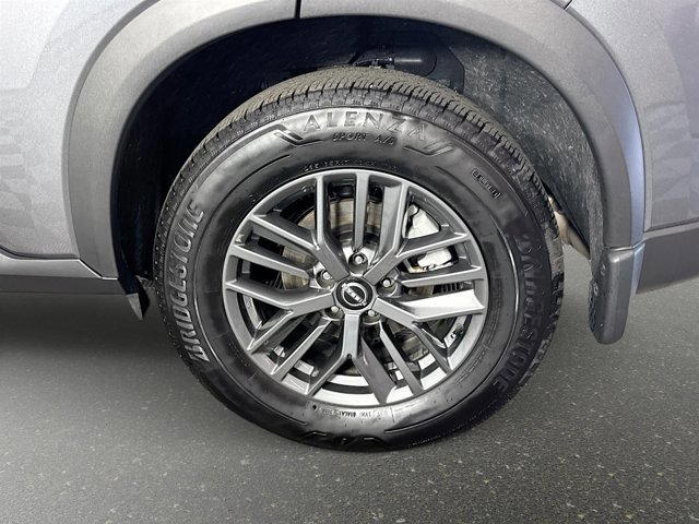 Certified 2025 Nissan Rogue S image 28