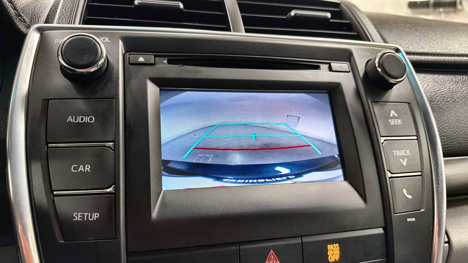 Used 2015 Toyota Camry LE image 19