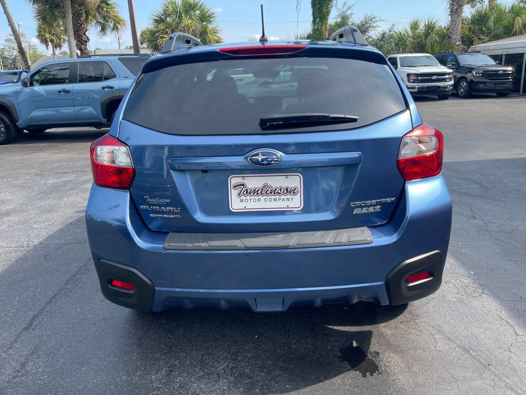 Used 2017 Subaru Crosstrek 2.0i Premium w/ Moonroof Package AWD/4WD image 4